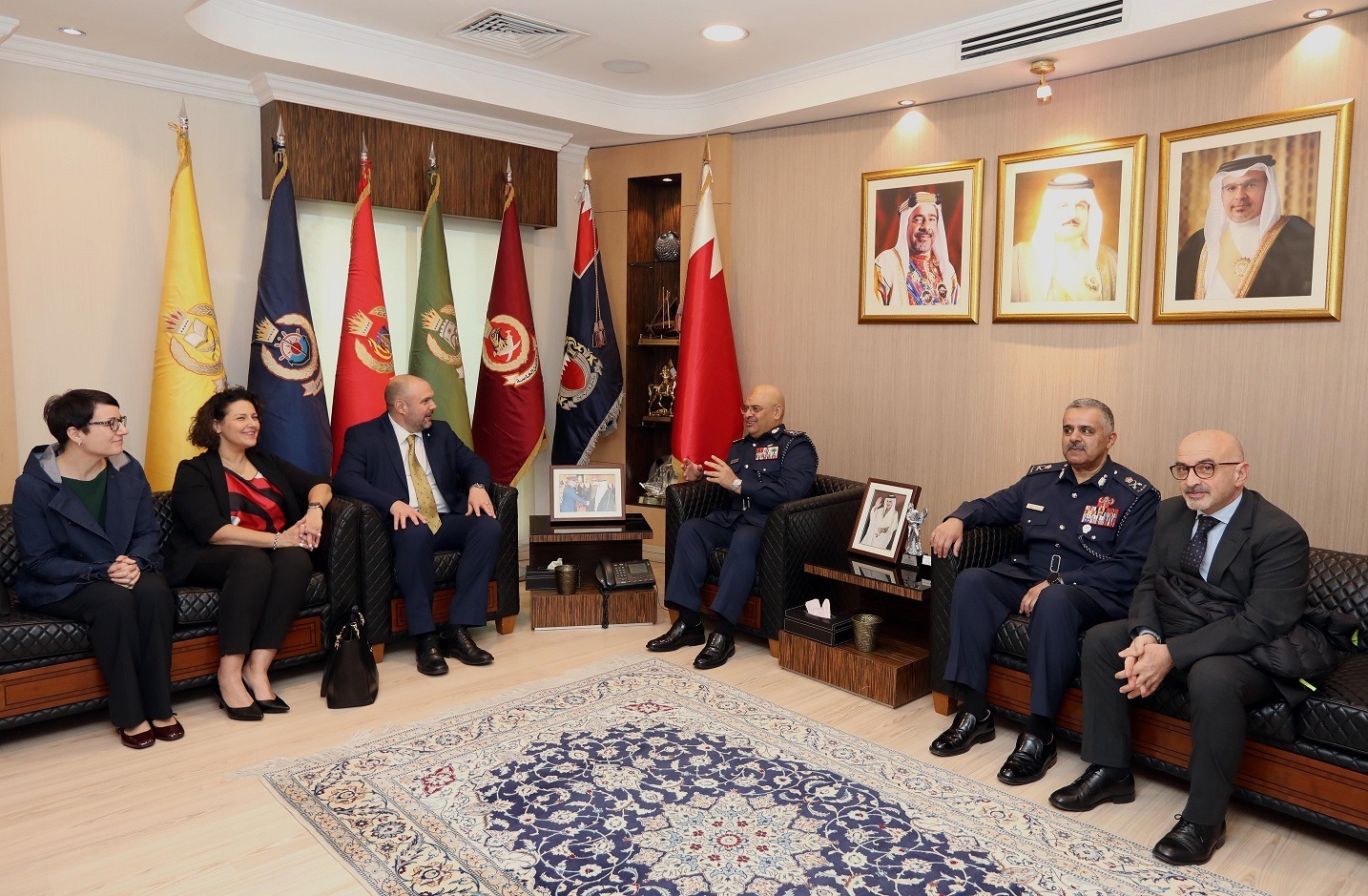 رئيس الأمن العام يستقبل وفد جامعة روما تورفيرغاتا الإيطالية<